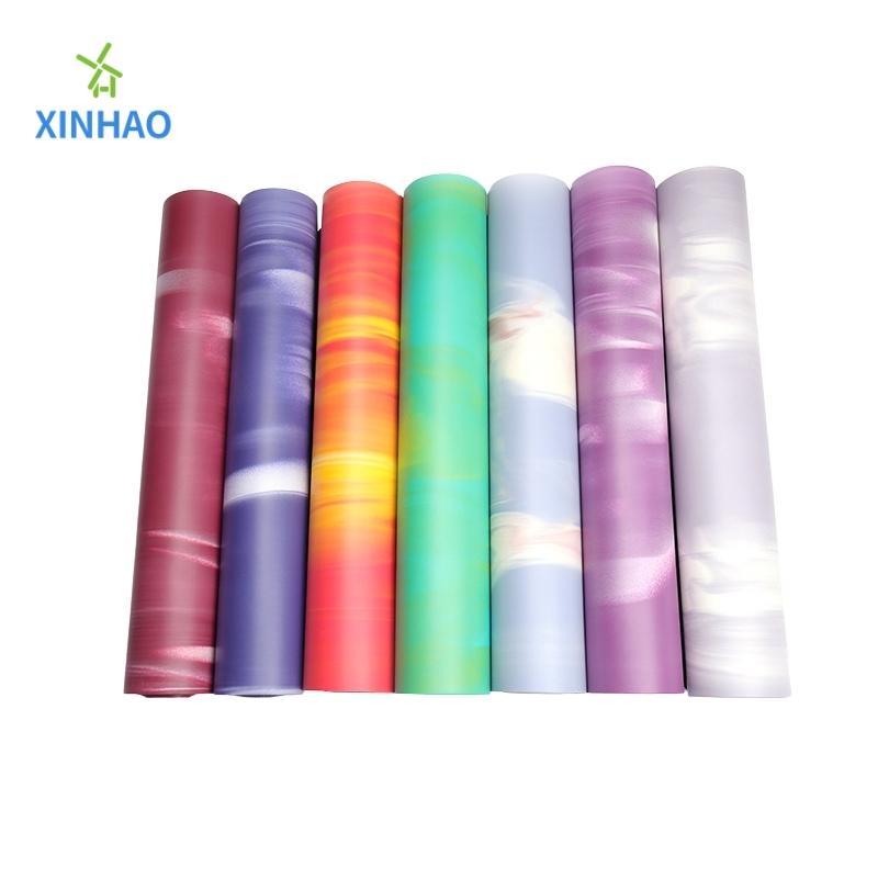 لون التدرج الطبيعي PU Rubber Yoga Mat Wholesale و Bradient Color Pecortal Provision Non Slip Sports and Litness Heat